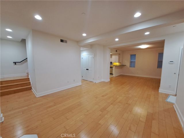 6300 Honolulu Avenue 101, La Crescenta, CA 91214
