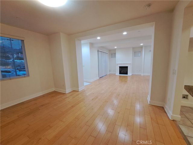 6300 Honolulu Avenue 101, La Crescenta, CA 91214