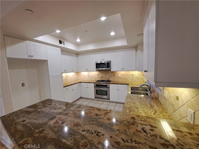6300 Honolulu Avenue 101, La Crescenta, CA 91214