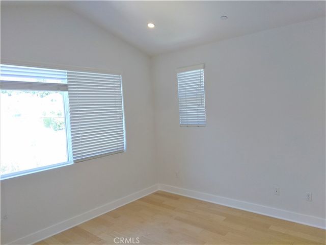 6300 Honolulu Avenue 101, La Crescenta, CA 91214