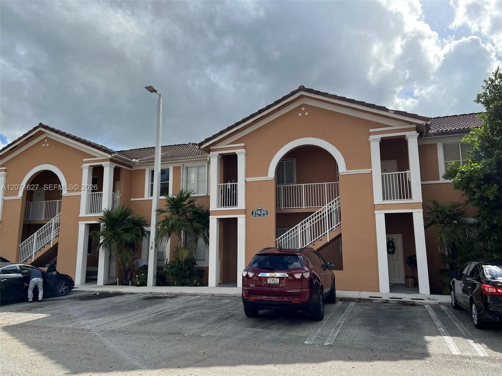17630 NW 73rd Avenue 203-4, Hialeah, FL 33015
