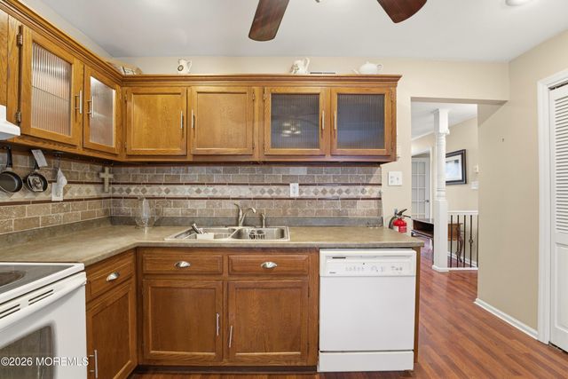 110 Henley Court C, Freehold, NJ 07728