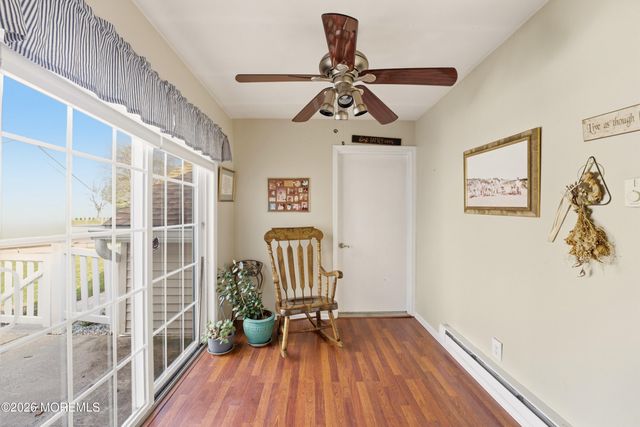 110 Henley Court C, Freehold, NJ 07728