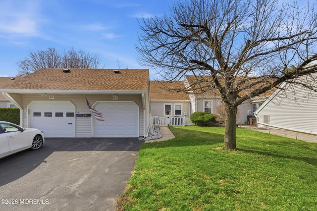 110 Henley Court C, Freehold, NJ 07728
