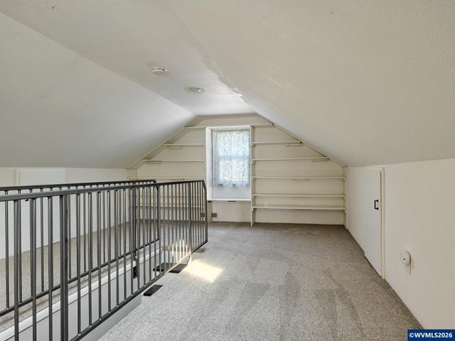 845 S Water St, Silverton, OR 97381