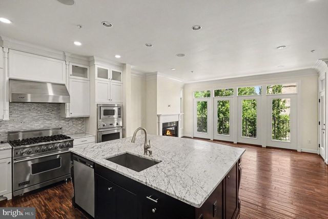 10879 SYMPHONY PARK DR, North Bethesda, MD 20852