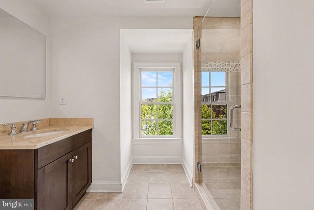 10879 SYMPHONY PARK DR, North Bethesda, MD 20852