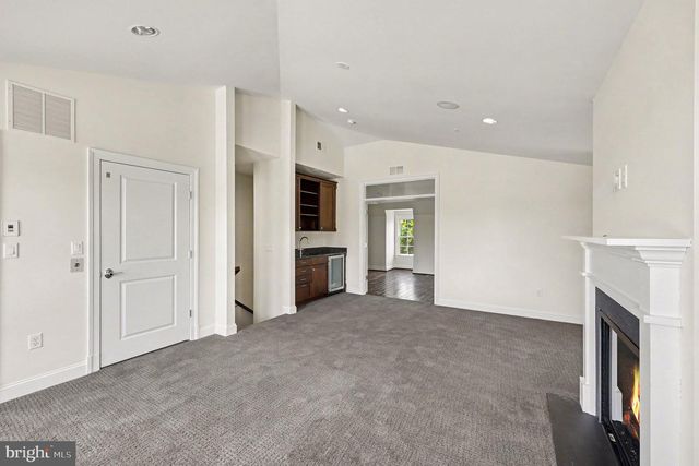 10879 SYMPHONY PARK DR, North Bethesda, MD 20852