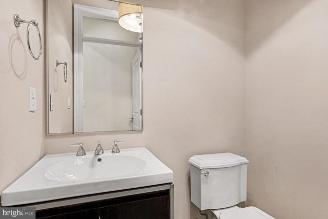 10879 SYMPHONY PARK DR, North Bethesda, MD 20852