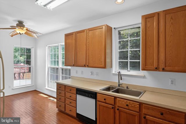 9200 FOX PARK RD, Clinton, MD 20735