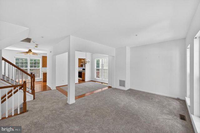 9200 FOX PARK RD, Clinton, MD 20735