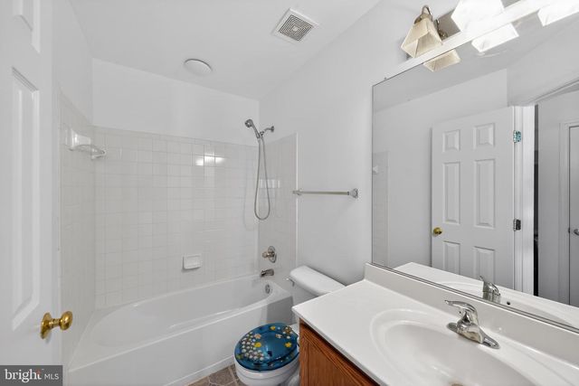 9200 FOX PARK RD, Clinton, MD 20735