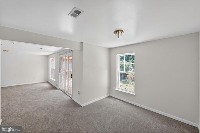 9200 FOX PARK RD, Clinton, MD 20735