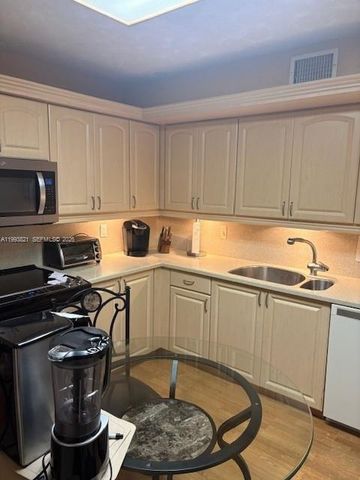 2812 N 46th Ave G370, Hollywood, FL 33021