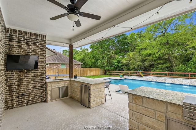 3070 West Embers Court, Bryan, TX 77808