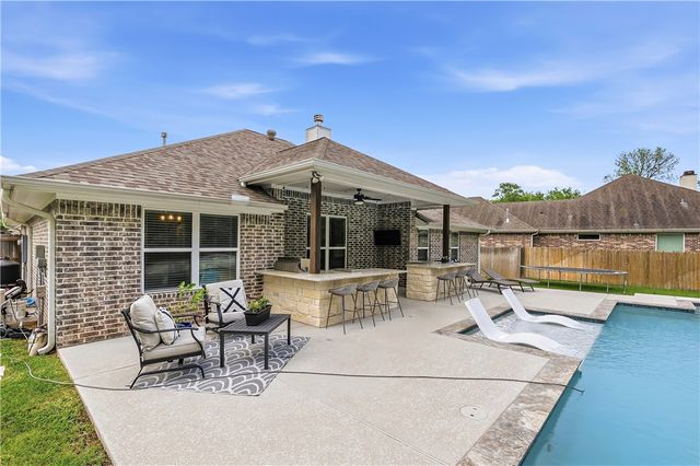 3070 West Embers Court, Bryan, TX 77808