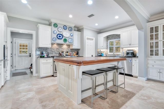 515 W 2ND AVENUE, Windermere, FL 34786