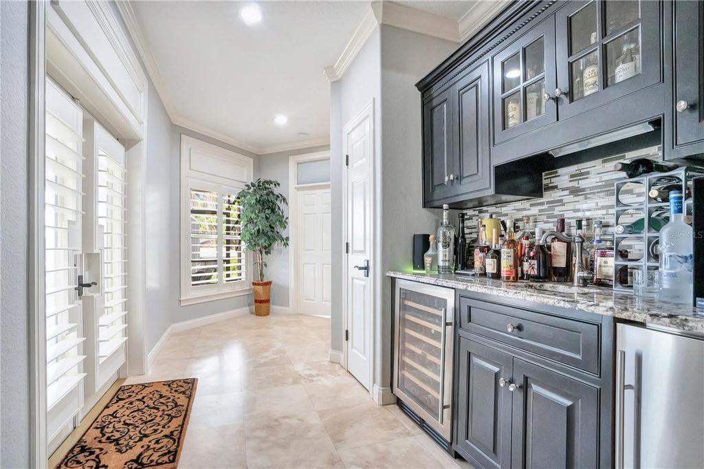 Image 27 of property listing at 515 W 2ND AVENUE, Windermere, FL 34786