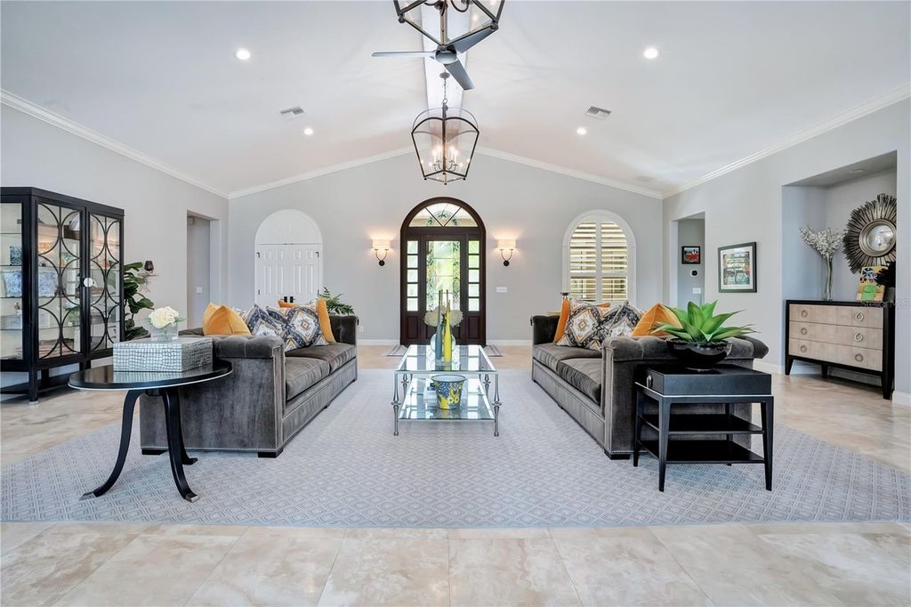 Image 4 of property listing at 515 W 2ND AVENUE, Windermere, FL 34786