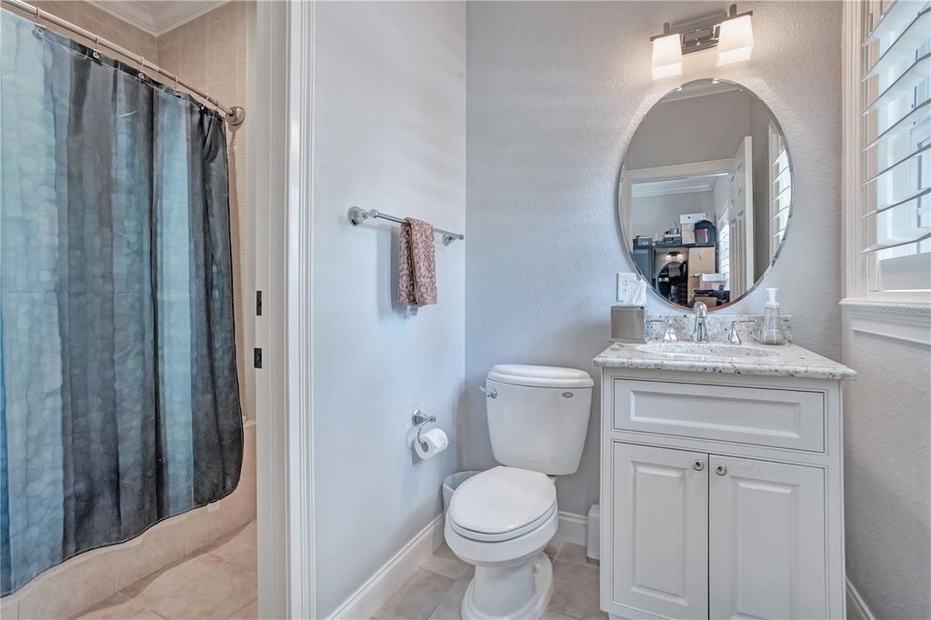 Image 35 of property listing at 515 W 2ND AVENUE, Windermere, FL 34786
