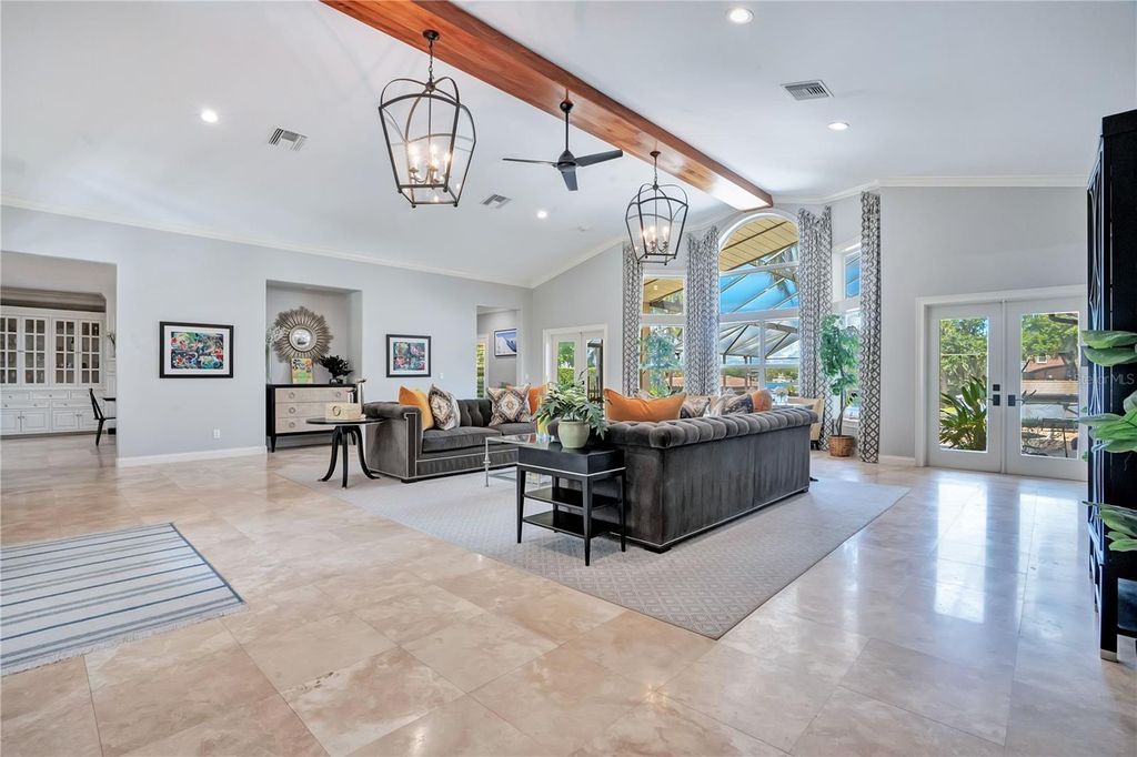 Image 6 of property listing at 515 W 2ND AVENUE, Windermere, FL 34786