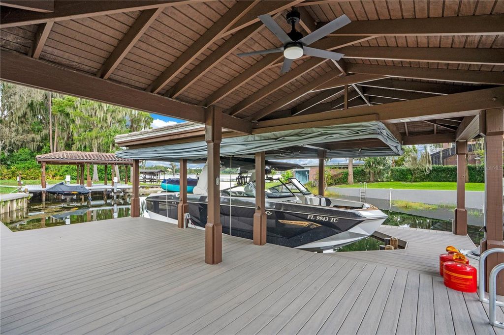 Image 51 of property listing at 515 W 2ND AVENUE, Windermere, FL 34786