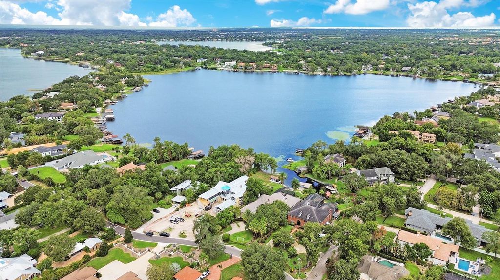 Image 58 of property listing at 515 W 2ND AVENUE, Windermere, FL 34786