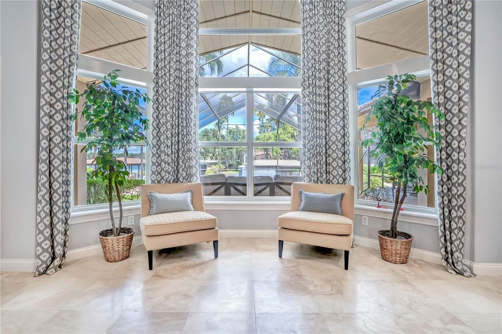 Image 7 of property listing at 515 W 2ND AVENUE, Windermere, FL 34786
