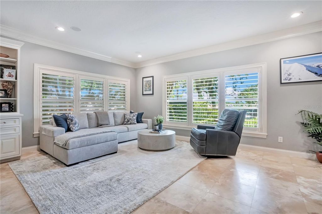 Image 8 of property listing at 515 W 2ND AVENUE, Windermere, FL 34786