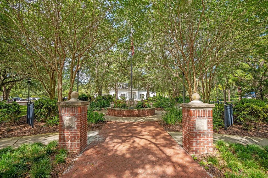 Image 72 of property listing at 515 W 2ND AVENUE, Windermere, FL 34786