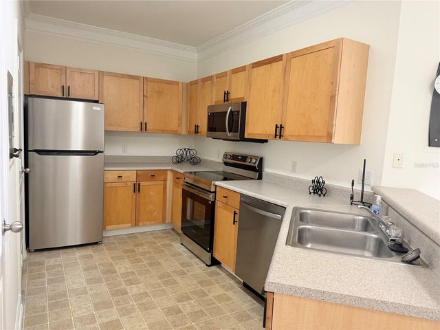 8801 VILLA VIEW CIRCLE 202, Orlando, FL 32821