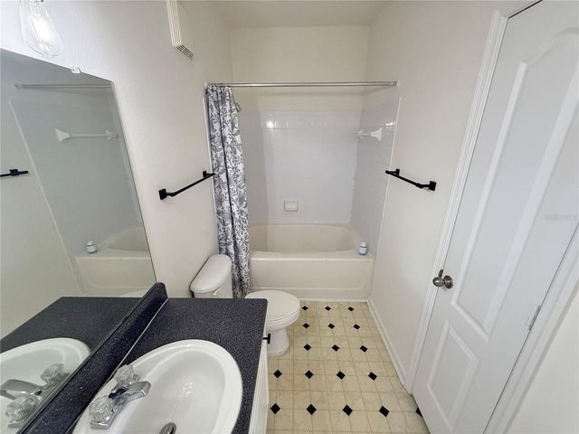 8801 VILLA VIEW CIRCLE 202, Orlando, FL 32821