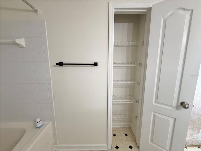 8801 VILLA VIEW CIRCLE 202, Orlando, FL 32821
