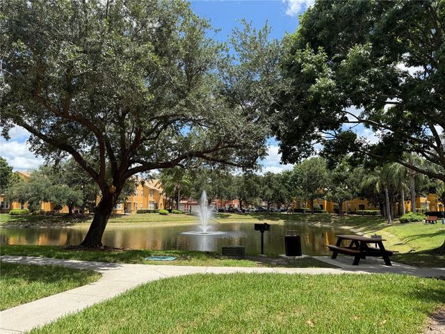 8801 VILLA VIEW CIRCLE 202, Orlando, FL 32821