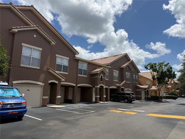 8801 VILLA VIEW CIRCLE 202, Orlando, FL 32821