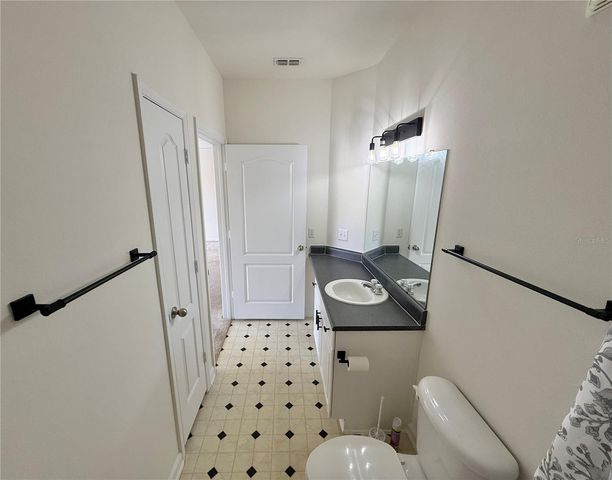 8801 VILLA VIEW CIRCLE 202, Orlando, FL 32821