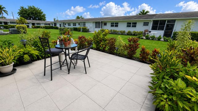 2716 E Emory Dr Drive E D, West Palm Beach, FL 33415