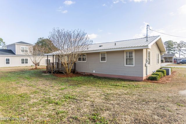 5253 Pleasant Plains Church Road, Whiteville, NC 28472