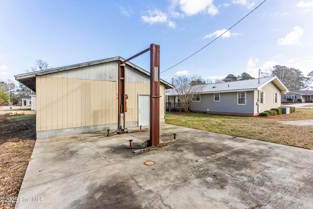 5253 Pleasant Plains Church Road, Whiteville, NC 28472