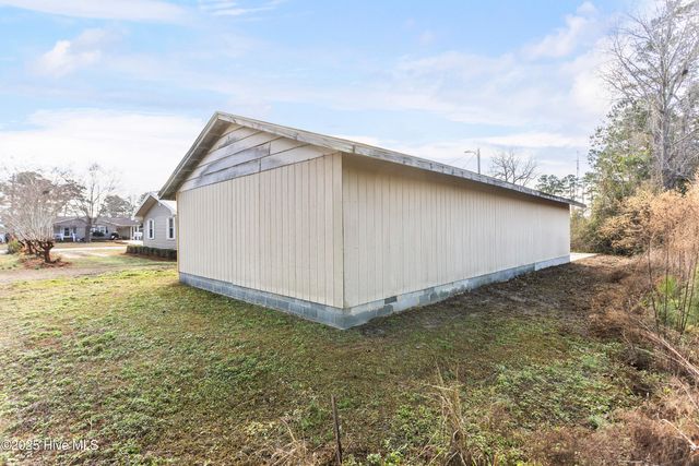 5253 Pleasant Plains Church Road, Whiteville, NC 28472