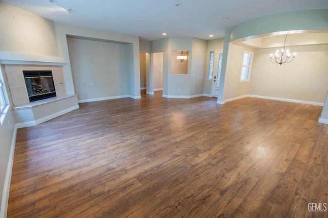 3223 Peace Rose Street, Bakersfield, CA 93311