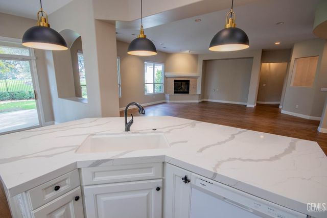 3223 Peace Rose Street, Bakersfield, CA 93311