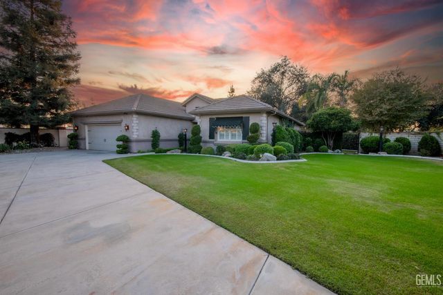 3223 Peace Rose Street, Bakersfield, CA 93311