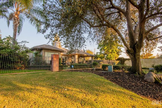 3223 Peace Rose Street, Bakersfield, CA 93311