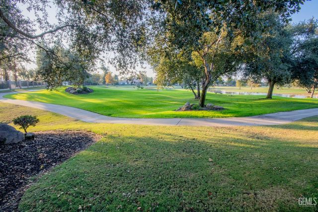 3223 Peace Rose Street, Bakersfield, CA 93311