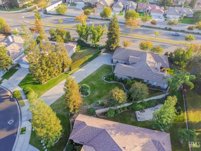 3223 Peace Rose Street, Bakersfield, CA 93311