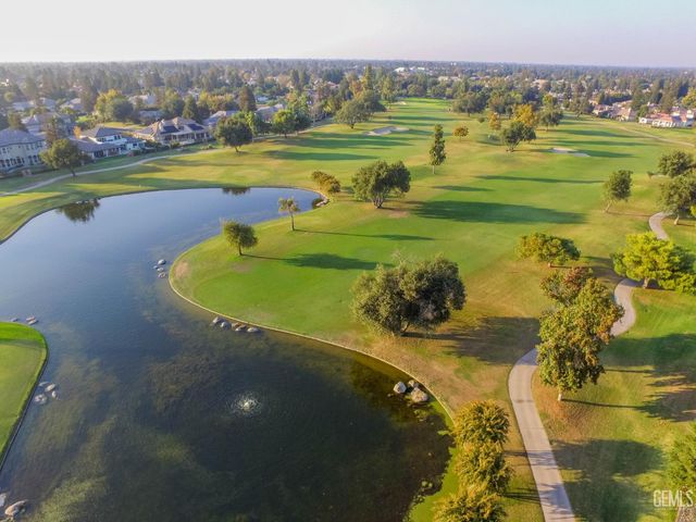 3223 Peace Rose Street, Bakersfield, CA 93311