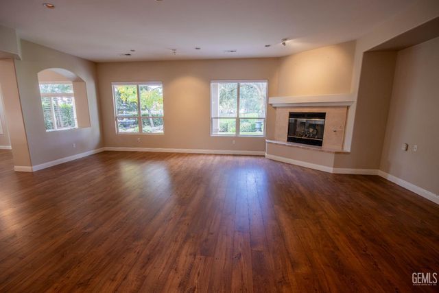 3223 Peace Rose Street, Bakersfield, CA 93311