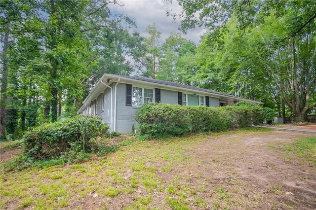 4696 Rockbridge Road, Stone Mountain, GA 30083