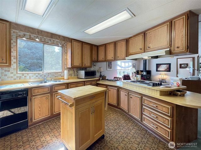 121 Ivy Lane, Port Angeles, WA 98362